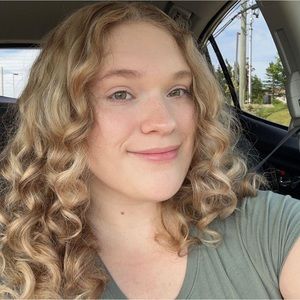 Meet your Posher, Kendra